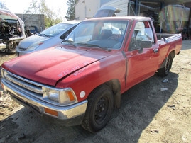 1989 TOYOTA TRUCK DLX STD CAB RED 2.4L AT 2WD Z16272